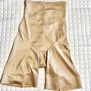 SOMA High waist thigh shaper slimmer short